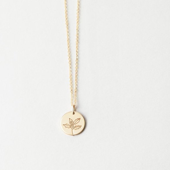 Holly December Birth Flower Cute Engraved Necklace - Picture 5 of 16